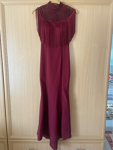 Diğer Bordo balık model abiye elbise