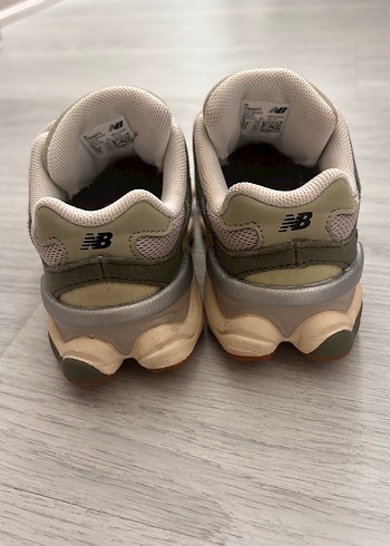 26 Beden haki Renk New balance 9060 çocuk