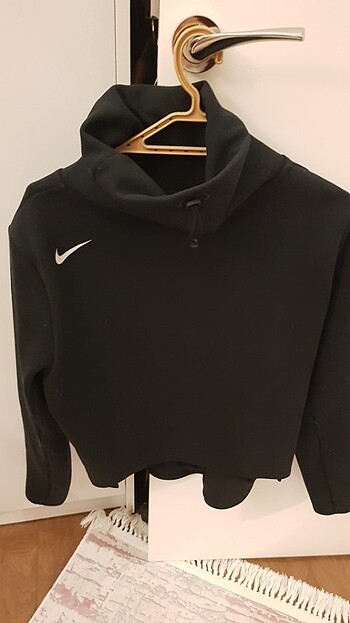 Nike Siyah Boyunlu Sweatshirt