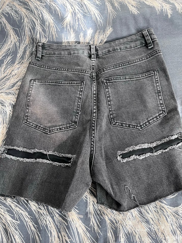 Gri Midi Denim Kadın Şort - Görsel 3