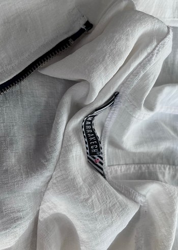 Beyaz Kapüşonlu Rahat Kesim Ceketi - Görsel 5