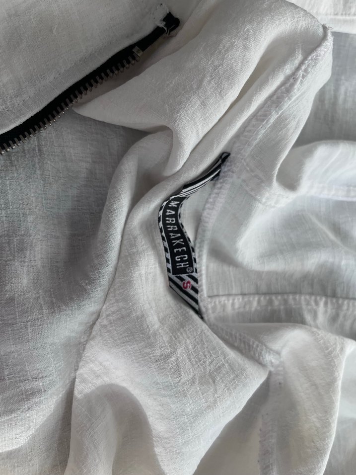 Beyaz Kapüşonlu Rahat Kesim Ceketi - Görsel 4