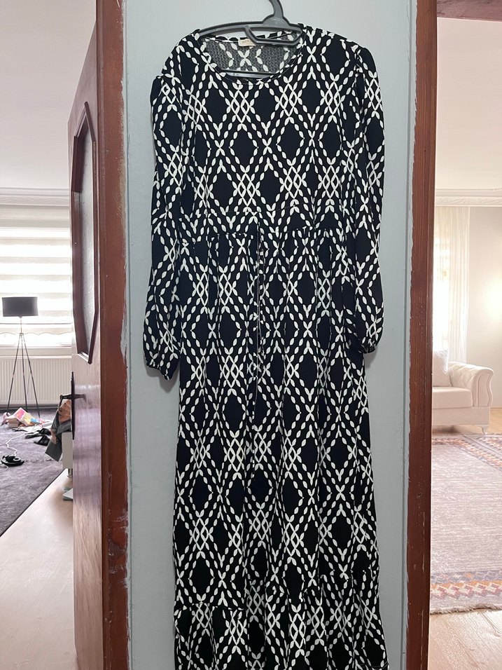 Siyah Beyaz Desenli Uzun Bohem Elbise - Görsel 3