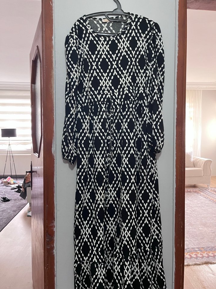 Siyah Beyaz Desenli Uzun Bohem Elbise - Görsel 2