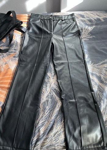 Kadın Siyah Deri Bol Paça Pantolon - Görsel 2