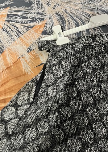 Gri Tüylü Bohem Kadın Atkı - Görsel 4