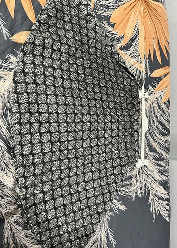 Gri Tüylü Bohem Kadın Atkı - Görsel 2