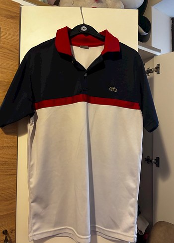 Lacoste m