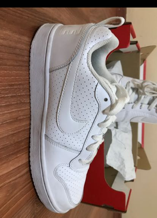 37 Beden beyaz Renk Nike spor ayakkabı 
