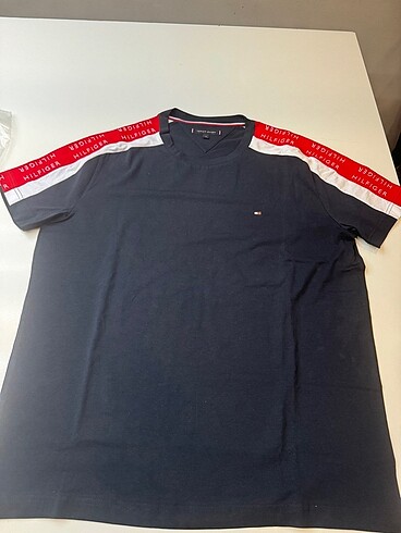 xl Beden 4 tane t.shirt
