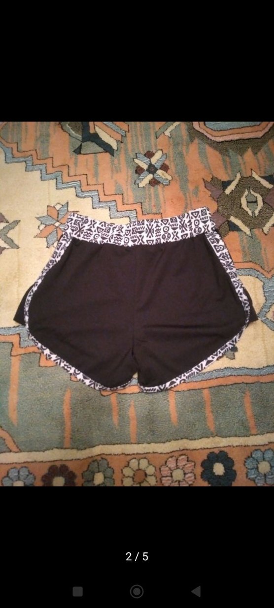 Elastik Bel Baskılı Siyah Mini Şort - Görsel 2