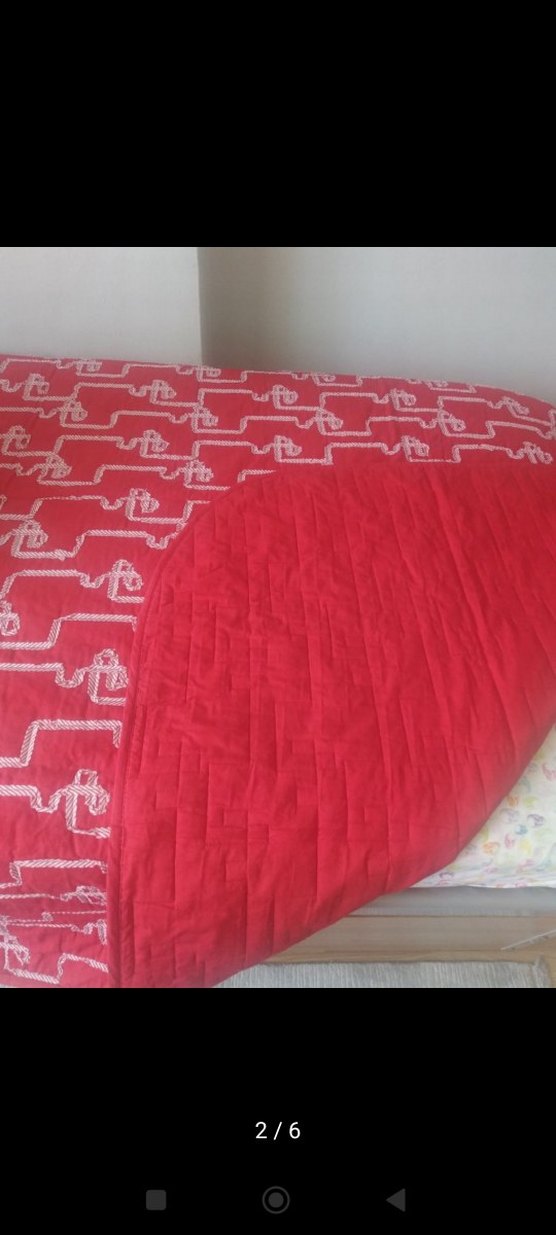 TAÇ Kırmızı Desenli Yatak Örtüsü - Görsel 3