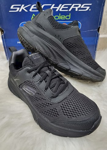 Skechers 42