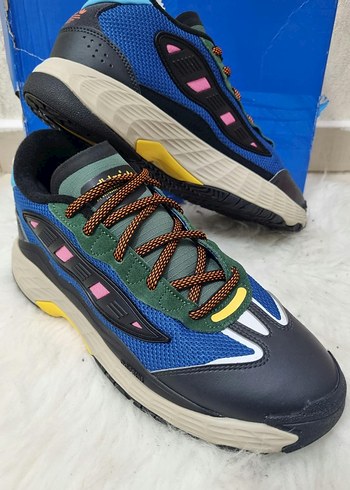 Adidas Renkli Ve Rahat Dusuk Bilekli Sneaker