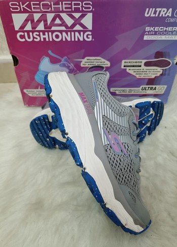 35 Beden gri Renk Skechers Ayakkabı