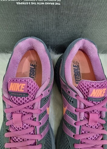 40 Beden Orjinal nike kadin spor ayakkabi