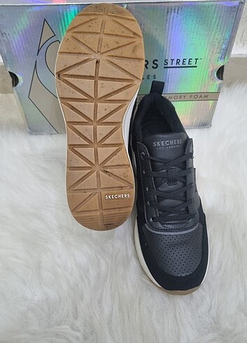 36 Beden Skechers Ayakkabı 