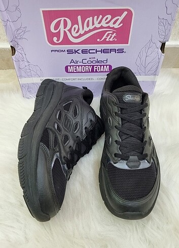 40 Beden siyah Renk Skechers Ayakkabı 