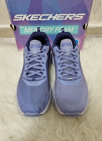 40 Beden Skechers Ayakkabı