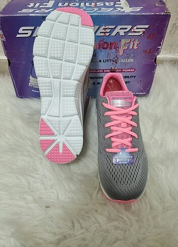 39 Beden Skechers Ayakkabı