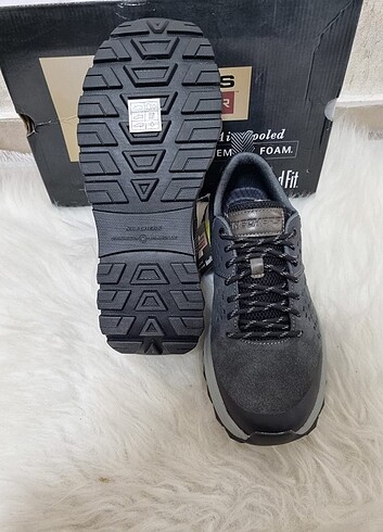 40 Beden Skechers Ayakkabı