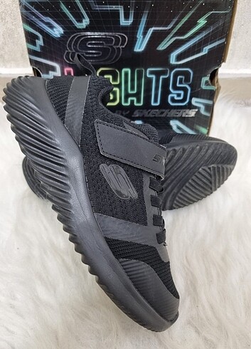 35 Beden Skechers Ayakkabı