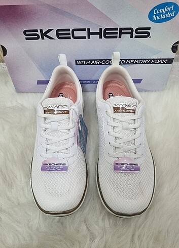 37,5 Beden beyaz Renk Skechers Ayakkabı