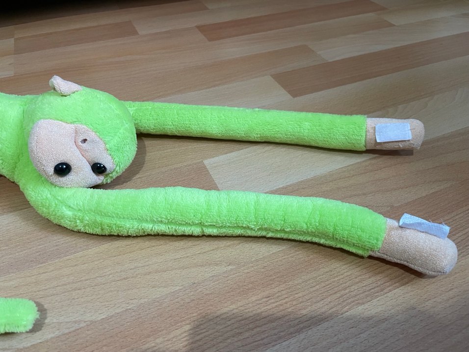 Yeşil Uzun Kollu Peluş Maymun Oyuncak - Görsel 3