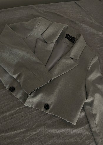 Düğmeli Gri Kadın kısa Blazer Ceket