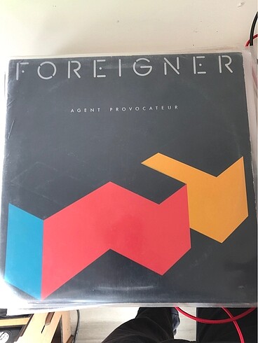 Foreigner ? Agent Provocateur