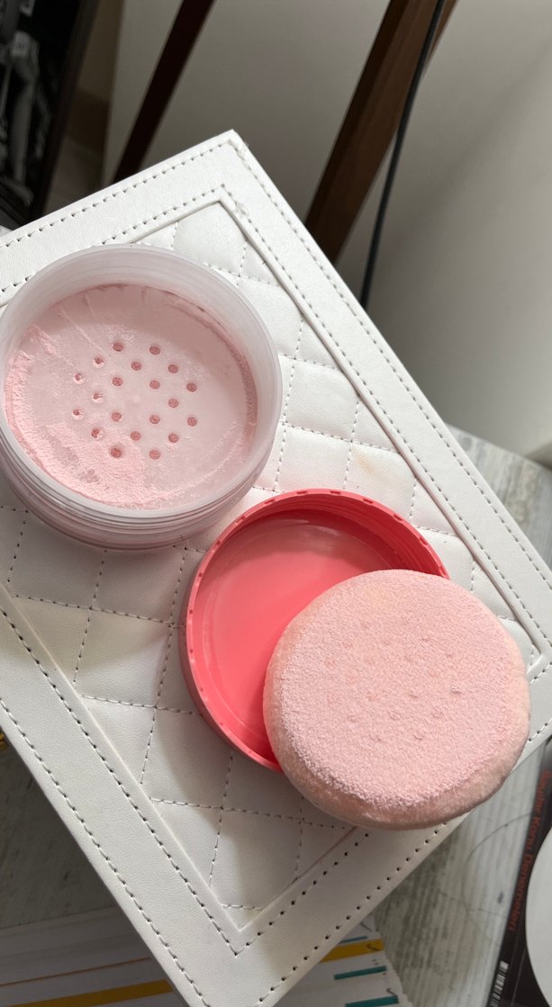 Wet n Wild Pastel Pembe Gevşek Sabitleyici Pudra - Görsel 4