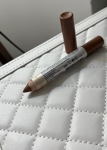 Golden Rose Parlatıcı Bej Dudak Kalemi - Görsel 3