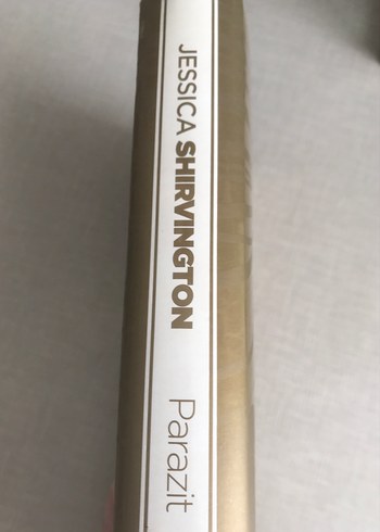 Parazit Jessica Shirvington Roman Yazarı - Görsel 3