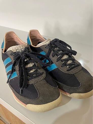 37,5 Beden Adidas ayakkabı
