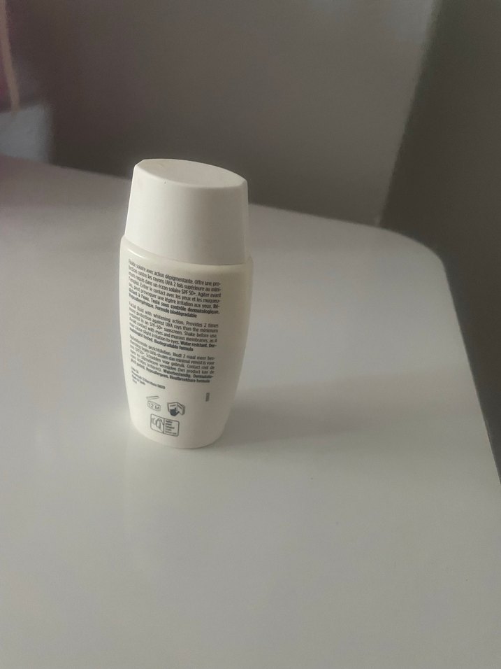 ISDIN Fusion Fluid SPF 50 Güneş Koruyucu - Görsel 2