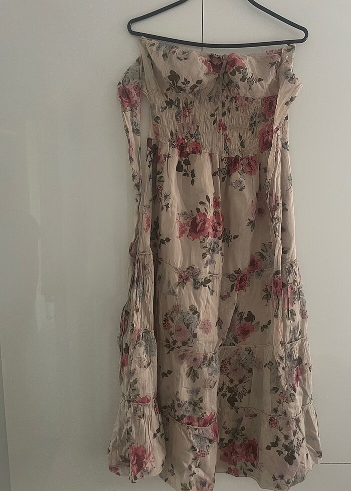 Çiçek desenli elbise - Görsel 3