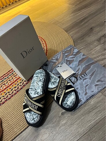 Dior Dior terlik