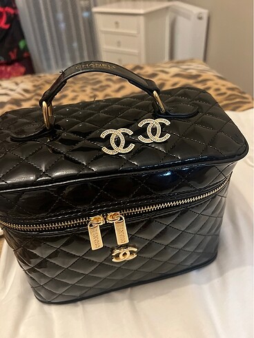 Chanel küpe