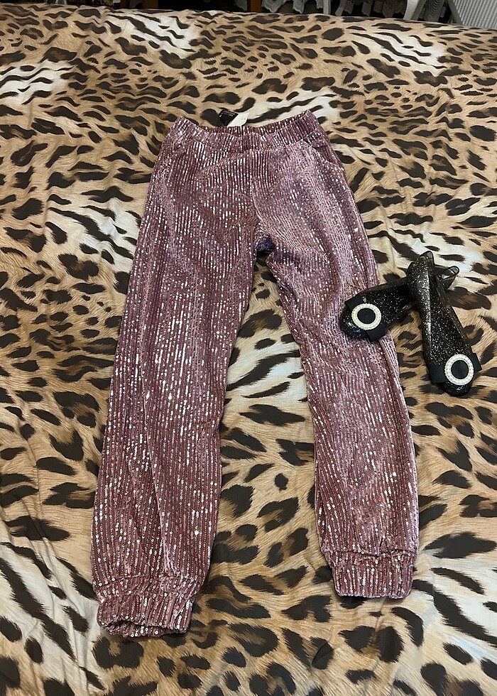 Payet dökümlü pantolon - Görsel 2