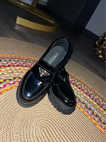 Prada laofer veya oxvord