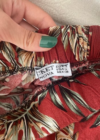 Kırmızı Etek ürünü 1 kere giydim sadece - Görsel 3