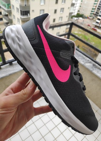 Nike Revolution 6 Koşu Ayakkabısı - Görsel 2