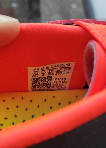 Adidas Predatör Cırtcırtlı Halısaha - Görsel 8