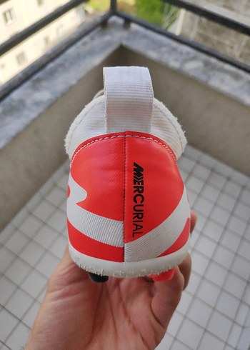 35 Beden beyaz Renk Nike Çoraplı Krampon