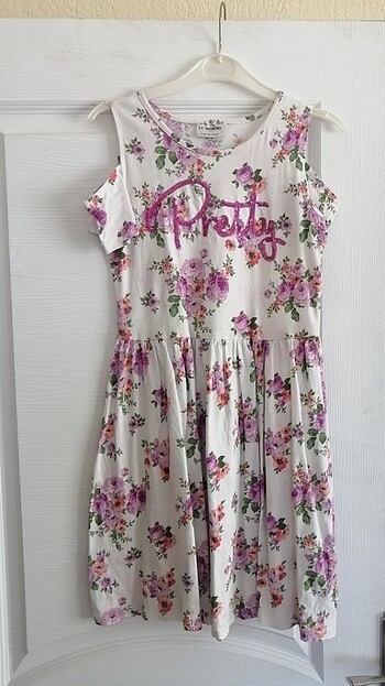 LC Waikiki Mor çiçekli elbise 9,10 yaş