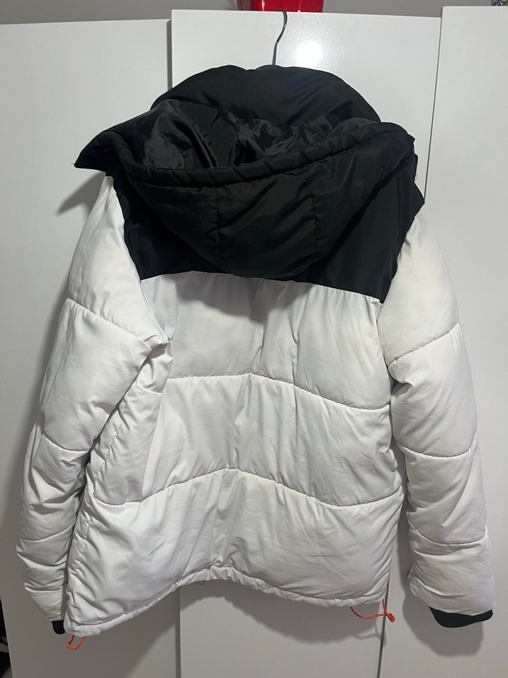 Bershka beyaz mont - Görsel 5