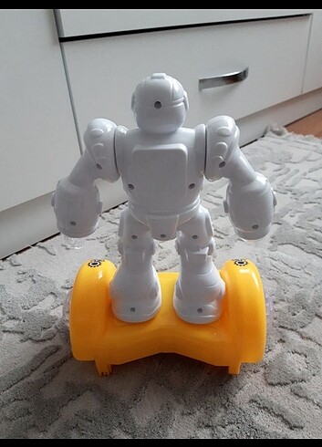 Oyuncak robot 