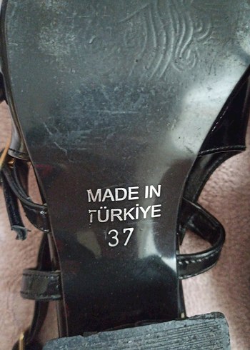 Siyah Rugan Tokalı Gotik Stiletto - Görsel 2