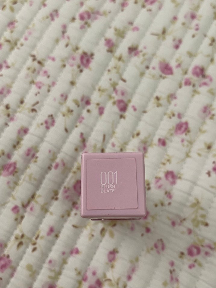 Maybelline Lifter Plump Lip Gloss 001 - Görsel 4