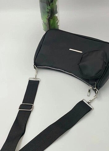 Bershka Siyah Çanta 
